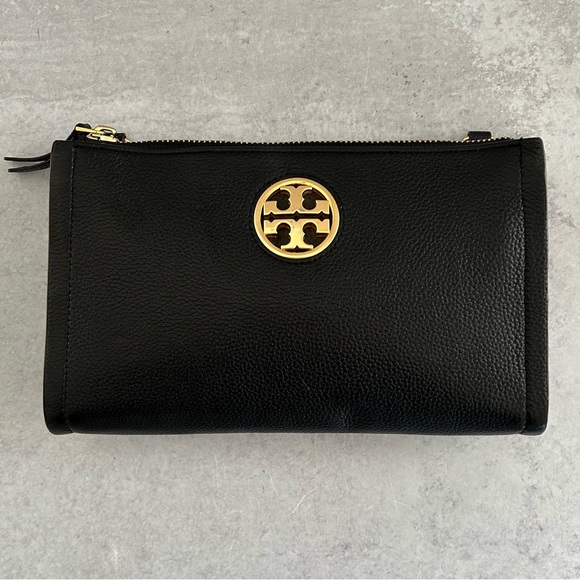 TORY BURCH Carson Pebbled Leather Zip Top Convertible Crossbody Clutch Bag Black - Picture 2 of 12